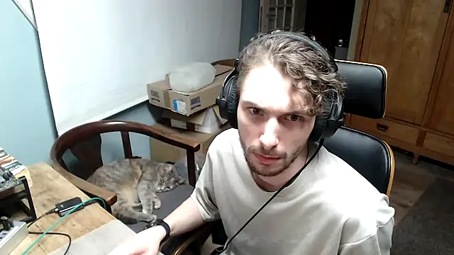 Snapshot of mycurve chatting on February 28, 2025, 12:10 am mycurve online show from February 28, 2025, 12:10 am