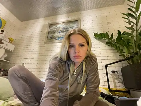 Angel girllovemy online show from January 5, 2025, 2:41 pm