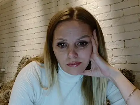 Angel girllovemy online show from January 13, 2026, 4:34 pm