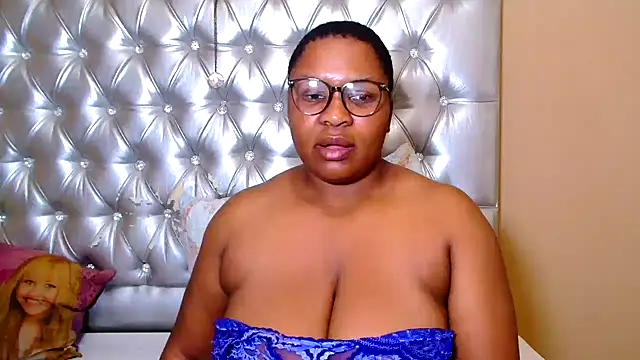 missboobsxx online show from February 13, 2026, 7:37 am