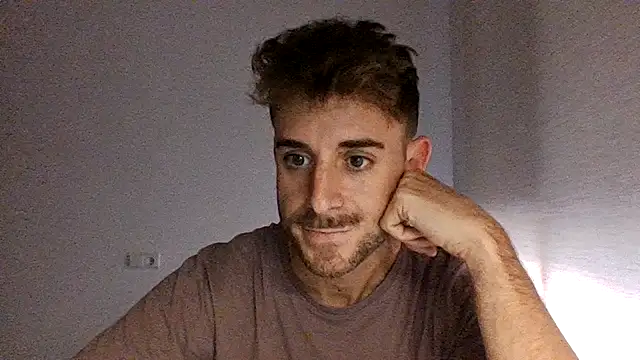 Snapshot of vargas90 chatting on October 23, 2025, 10:47 am vargas90 online show from October 23, 2025, 10:47 am