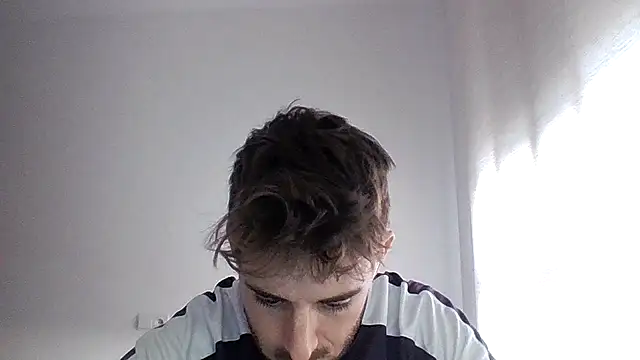 Snapshot of vargas90 chatting on October 28, 2025, 9:35 am vargas90 online show from October 28, 2025, 9:35 am