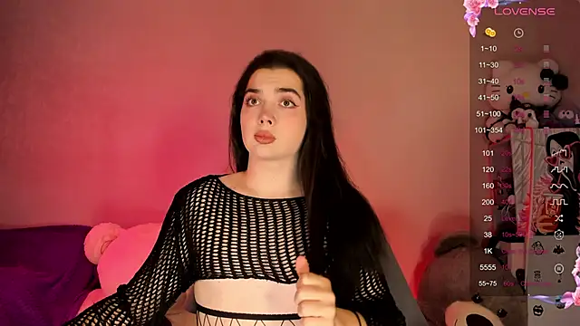 Snapshot of YsabellViveris chatting on October 10, 2025, 1:43 pm YsabellViveris online show from October 10, 2025, 1:43 pm