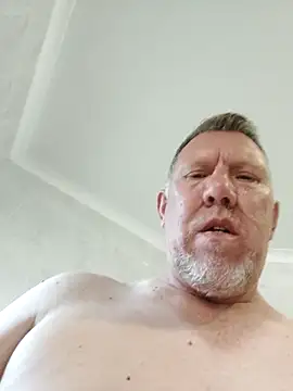 Chris74j online show from February 5, 2026, 4:39 am