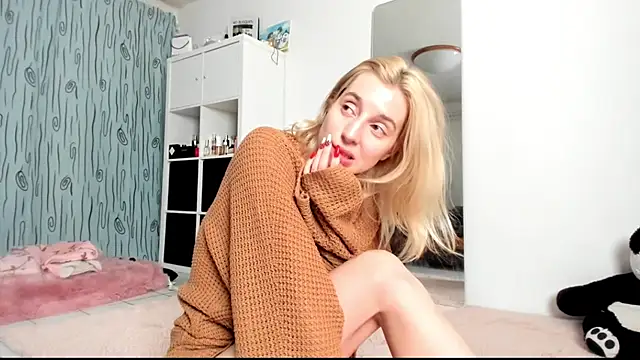 KenzieDawton online show from January 9, 2025, 8:24 am