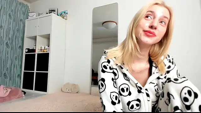 KenzieDawton online show from January 31, 2025, 5:19 am