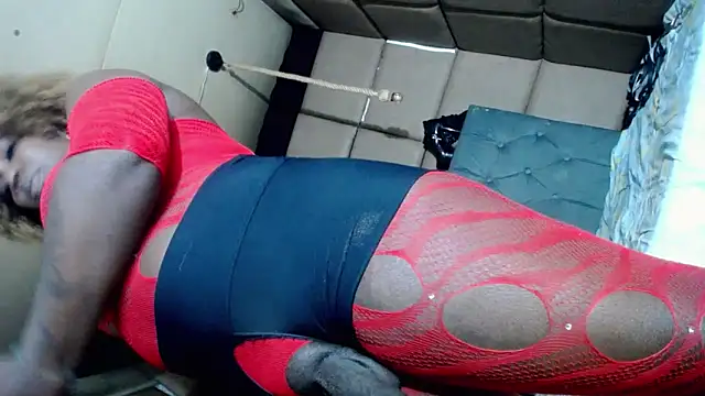 CatrinaGill online show from October 20, 2025, 6:03 am