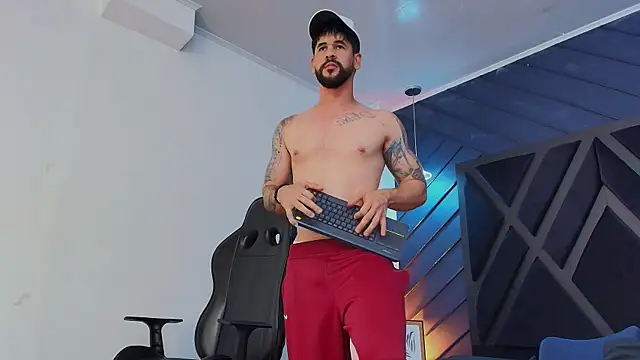 Petesevans online show from April 27, 2026, 11:25 pm