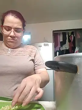 karlythothxh online show from February 19, 2025, 6:21 pm