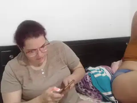 karlythothxh online show from March 1, 2025, 10:42 pm