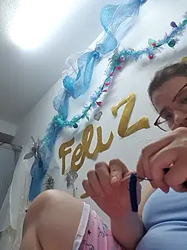 karlythothxh online show from November 9, 2025, 4:49 pm