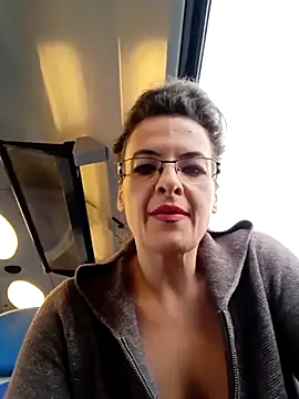 Snapshot of RebeccaNoble chatting on December 1, 2025, 12:21 pm RebeccaNoble online show from December 1, 2025, 12:21 pm