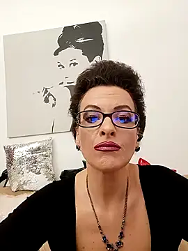 Snapshot of RebeccaNoble chatting on February 3, 2026, 8:14 pm RebeccaNoble online show from February 3, 2026, 8:14 pm