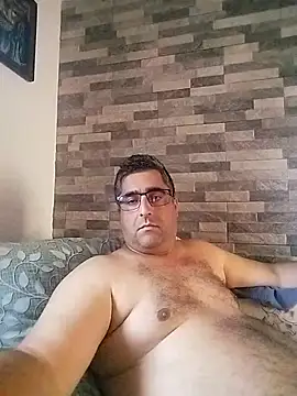 ADRIAN ADI40 online show from May 6, 2026, 8:52 am