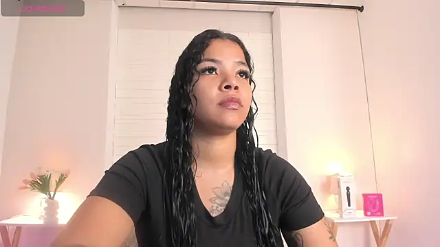 SophiaaStone online show from May 14, 2026, 12:12 pm