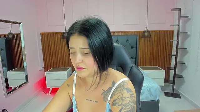 BIANCAROY1 online show from October 7, 2025, 6:49 pm