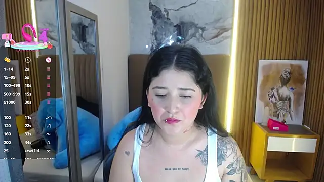 BIANCAROY1 online show from October 16, 2025, 6:42 pm