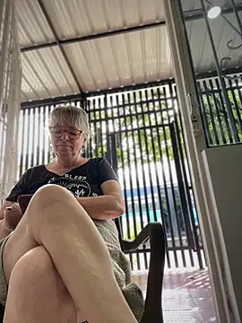 Snapshot of slutgold chatting on June 8, 2026, 7:58 pm slutgold online show from June 8, 2026, 7:58 pm