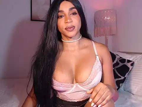 Snapshot of destinne_mill_ chatting on June 15, 2026, 10:39 am destinne mill online show from June 15, 2026, 10:39 am