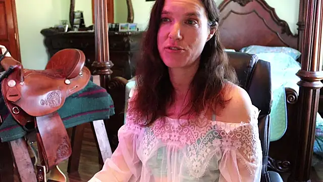 thornburyrose online show from November 16, 2025, 4:23 pm