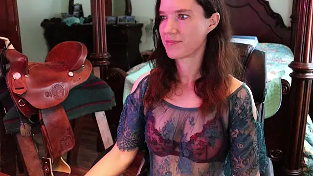 thornburyrose online show from December 18, 2025, 5:52 pm