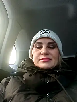 Snapshot of JennyOMay chatting on December 17, 2024, 4:45 am JennyOMay online show from December 17, 2024, 4:45 am