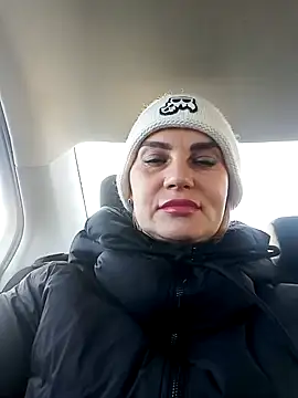 Snapshot of JennyOMay chatting on December 18, 2024, 4:53 am JennyOMay online show from December 18, 2024, 4:53 am