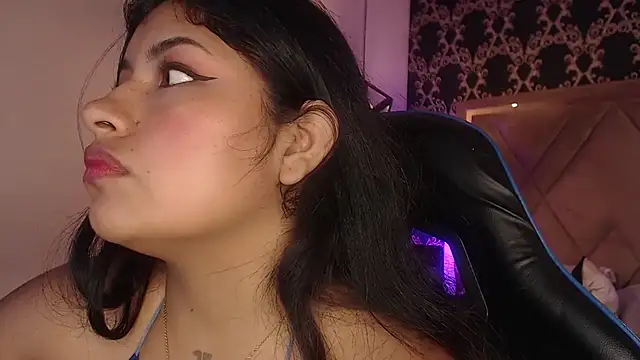 ChantalPetit online show from July 9, 2026, 2:54 pm