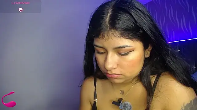 ChantalPetit online show from July 12, 2026, 12:07 pm