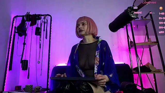 CyberXGoddess online show from April 7, 2026, 10:20 pm