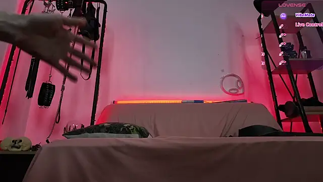 CyberXGoddess online show from May 7, 2026, 5:24 am