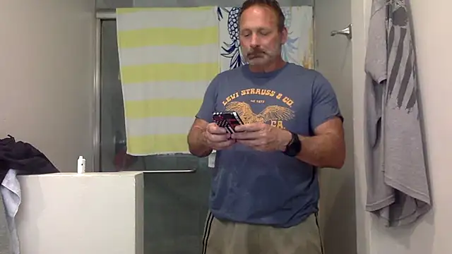 Snapshot of Bronco9602 chatting on September 17, 2025, 6:53 pm Bronco9602 online show from September 17, 2025, 6:53 pm