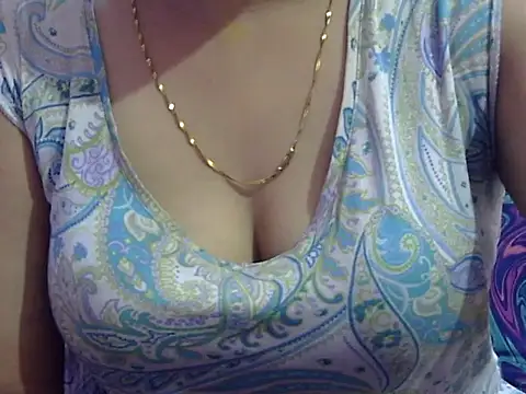 Snapshot of Your_wild_Dia chatting on July 16, 2026, 6:41 am Your wild Dia online show from July 16, 2026, 6:41 am
