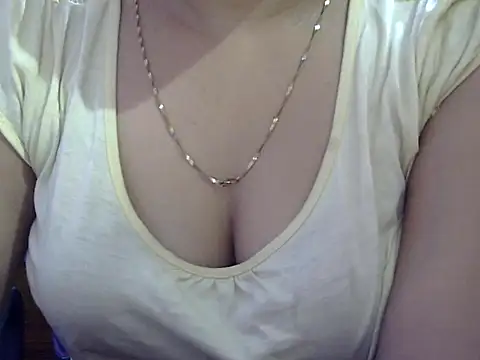 Snapshot of Your_wild_Dia chatting on July 22, 2026, 6:22 pm Your wild Dia online show from July 22, 2026, 6:22 pm
