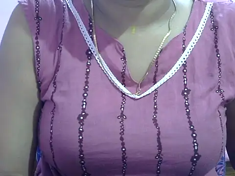 Snapshot of Your_wild_Dia chatting on August 5, 2026, 5:54 am Your wild Dia online show from August 5, 2026, 5:54 am