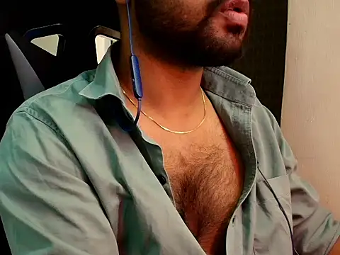 SHENOY3 online show from May 12, 2026, 7:11 pm
