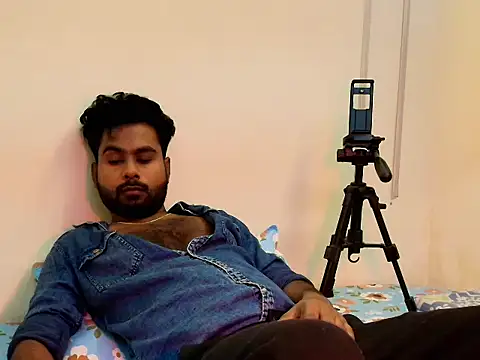 SHENOY3 online show from June 10, 2026, 7:02 pm