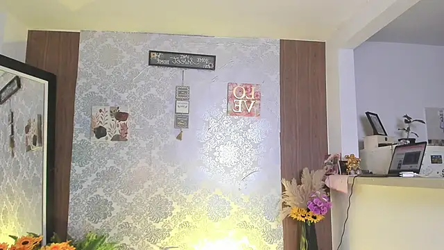 kelly thomson online show from September 24, 2025, 10:24 pm