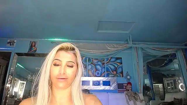Snapshot of ADRIANNA_FOX chatting on February 10, 2025, 3:46 am ADRIANNA FOX online show from February 10, 2025, 3:46 am