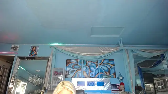Snapshot of ADRIANNA_FOX chatting on February 22, 2025, 9:01 am ADRIANNA FOX online show from February 22, 2025, 9:01 am