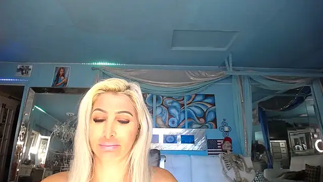 Snapshot of ADRIANNA_FOX chatting on March 1, 2025, 8:13 am ADRIANNA FOX online show from March 1, 2025, 8:13 am