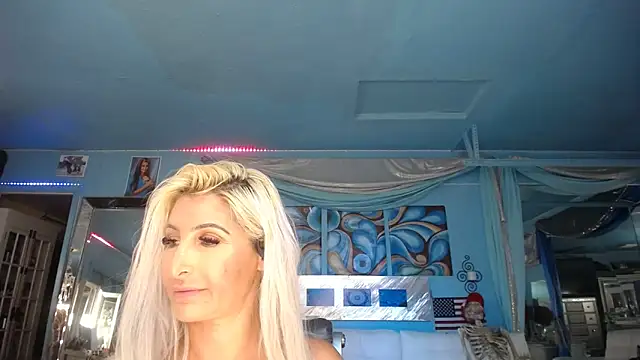 Snapshot of ADRIANNA_FOX chatting on March 9, 2025, 4:49 am ADRIANNA FOX online show from March 9, 2025, 4:49 am