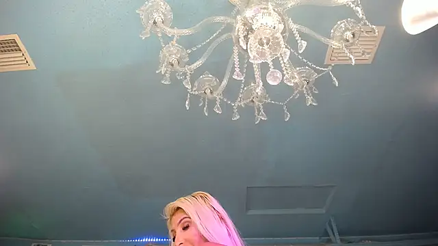 Snapshot of ADRIANNA_FOX chatting on March 18, 2025, 10:57 am ADRIANNA FOX online show from March 18, 2025, 10:57 am