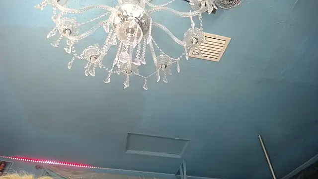 ADRIANNA FOX online show from November 8, 2025, 7:12 pm