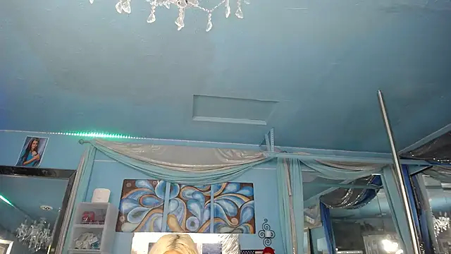 ADRIANNA FOX online show from May 10, 2026, 11:10 pm