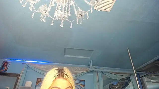 ADRIANNA FOX online show from June 12, 2026, 9:57 pm