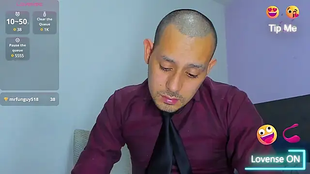 jhonyalzate2 online show from December 5, 2024, 5:59 am