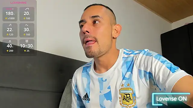 jhonyalzate2 online show from March 5, 2026, 2:51 am