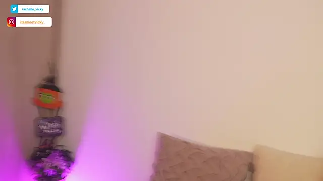 vicky rachell online show from October 31, 2025, 3:24 pm