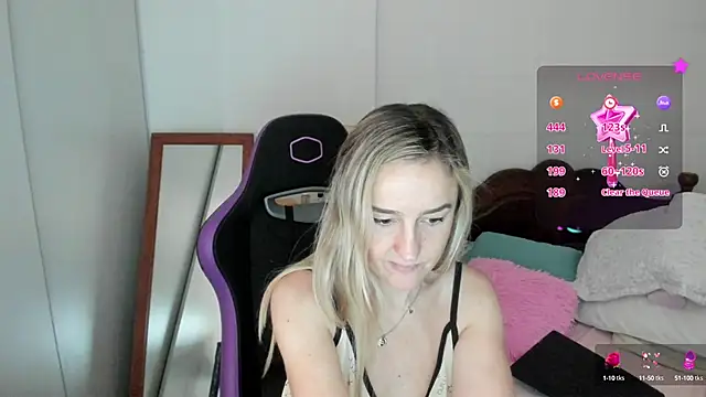 1Sweetnina online show from February 3, 2025, 9:39 pm